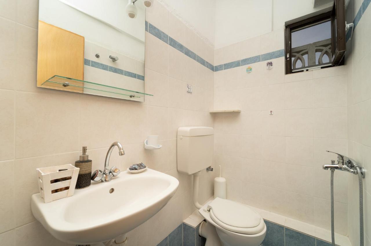 Tsimiklis Apartments 菲尼孔塔 外观 照片