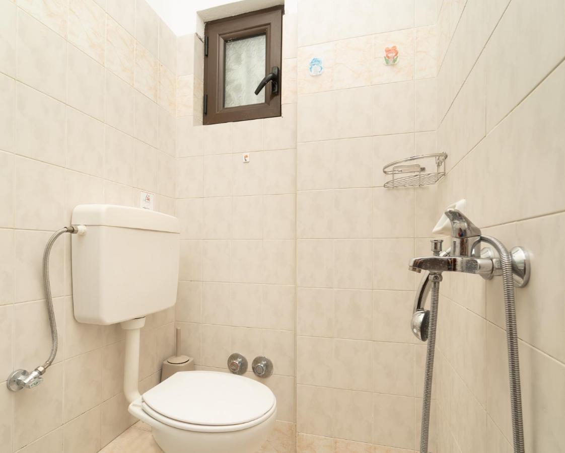 Tsimiklis Apartments 菲尼孔塔 外观 照片