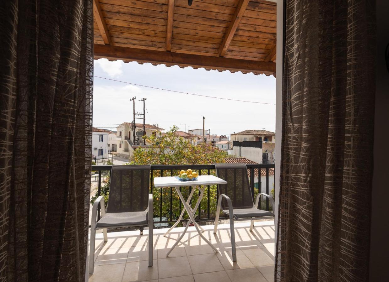 Tsimiklis Apartments 菲尼孔塔 外观 照片